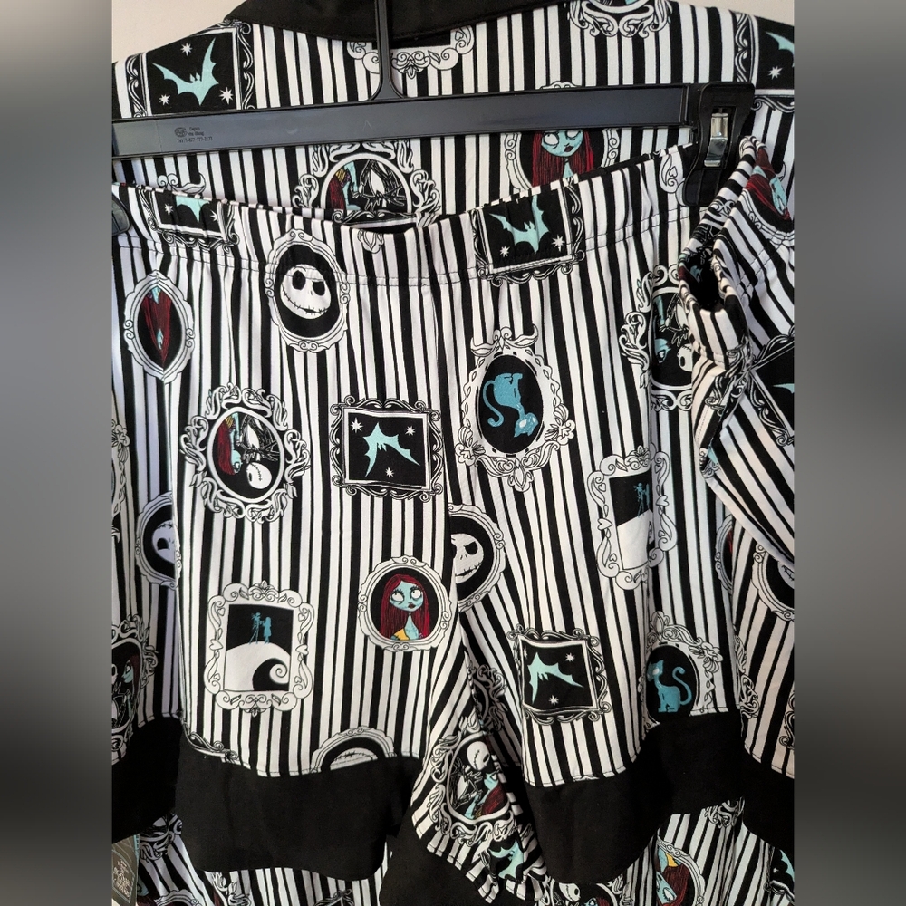 Women's Nightmare before Christmas Plus Size 3XL Sleepwear Top & Shorts - Picture 7 of 11